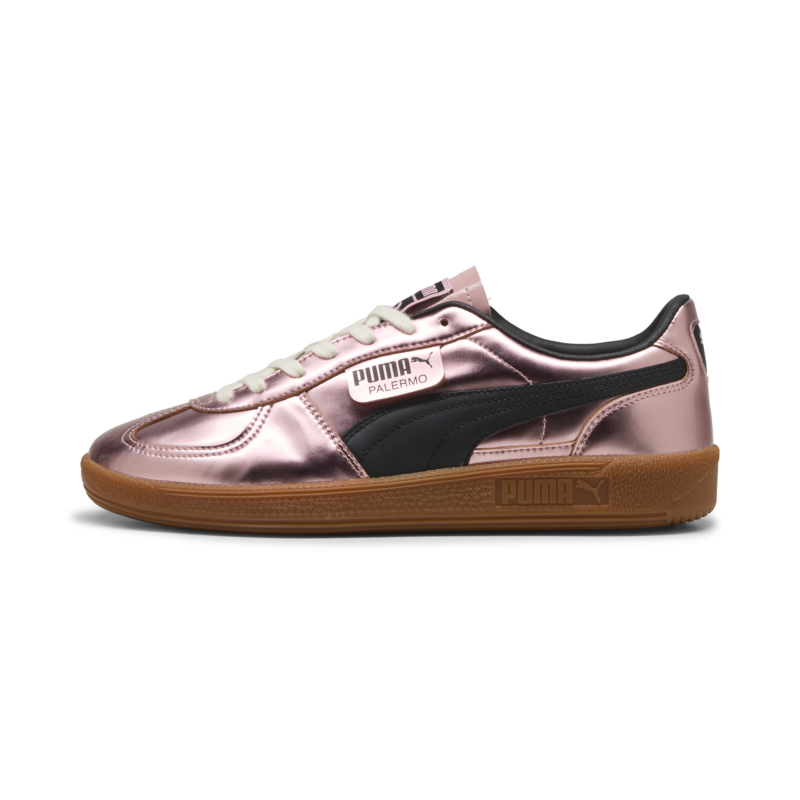 lato della sneaker puma palermo x Palermo FC di colore rosa metallizzato